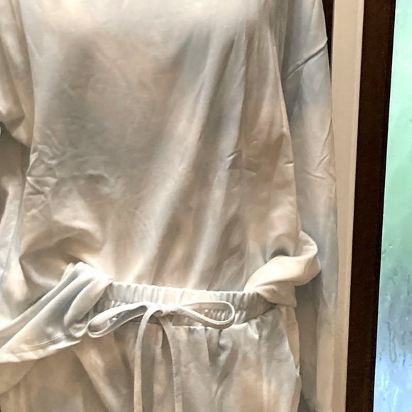 Lounge Set in GreenTie Dye - Picture 4 of 5